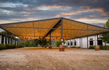 comunicat de presă Sun Leader. Proiect de anvergură la Castel Bethlen Haller cu pergole retractabile SunLeader (2)