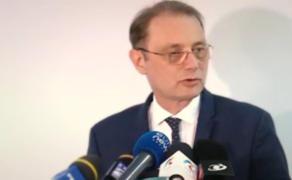 Luca Niculescu: Guvern hibrid, nu iubire între partide