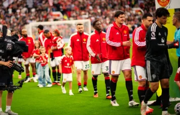 Manchester United învins de Como 4-1 în Liga Campionilor