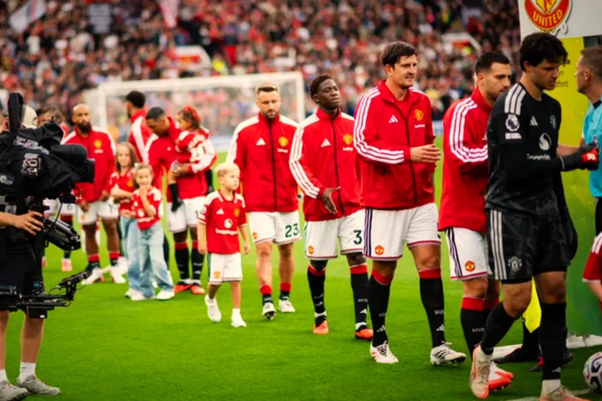 Manchester United învins de Como 4-1 în Liga Campionilor