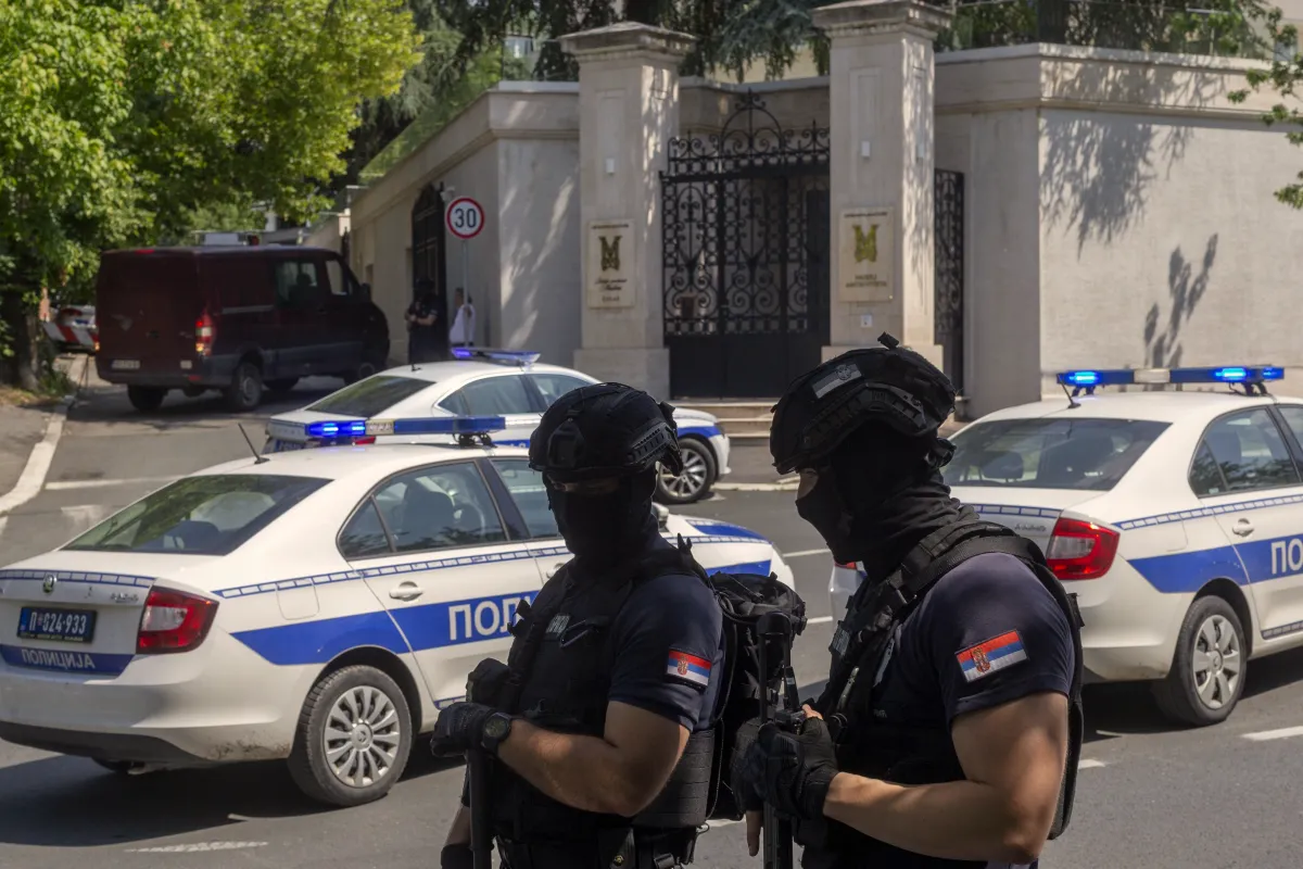 Ministru anunță atac terorist după atac cu cuțite în Belgrad