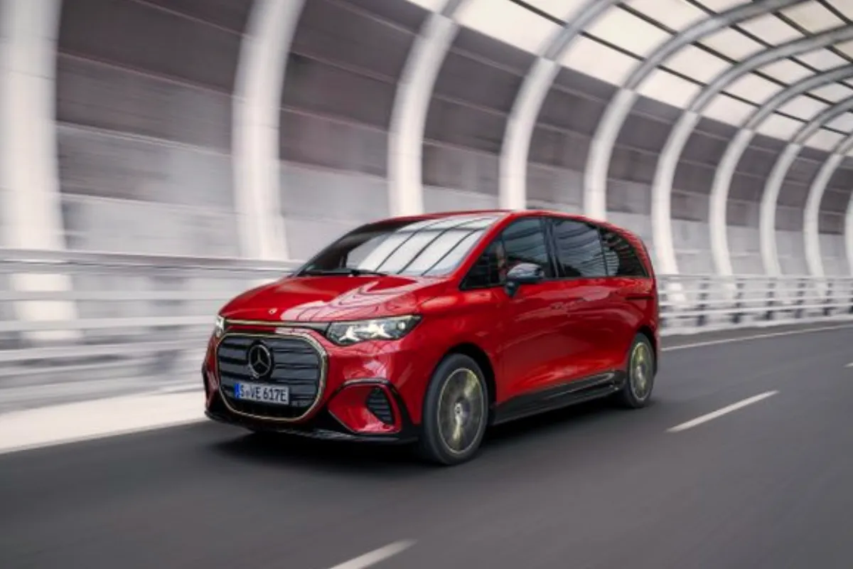 Noul Mercedes-Benz VLE este acum disponibil pentru comandă cu tracțiune integrală, noi versiuni de bază și posibilități extinse pentru configurare personalizată