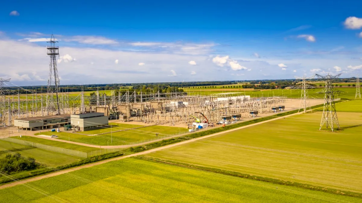 Premier Energy dorește dizolvarea unei firme pentru a prelua rețea de 80.000 km