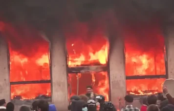 Proteste mari în Franța: MAE avertizează turistii români