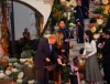 Trump dansează și semnează costumele copiilor la petrecerea de Halloween